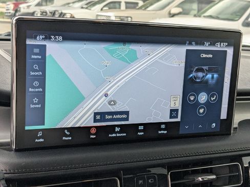 Used 2023 Lincoln Nautilus Reserve w/ Monochromatic Package image 17