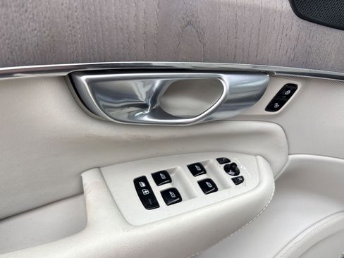 Certified 2024 Volvo XC90 B6 Plus w/ Protection Package Premier image 13