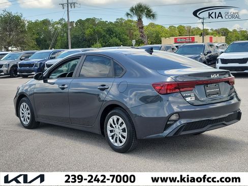 Certified 2023 Kia Forte LX FWD image 4