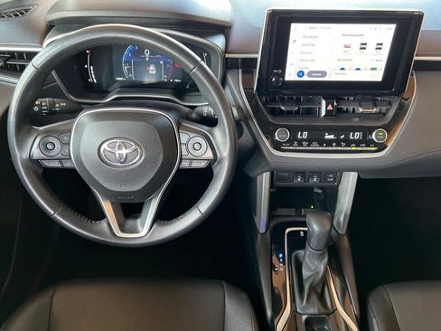 Used 2024 Toyota Corolla Cross XLE image 14
