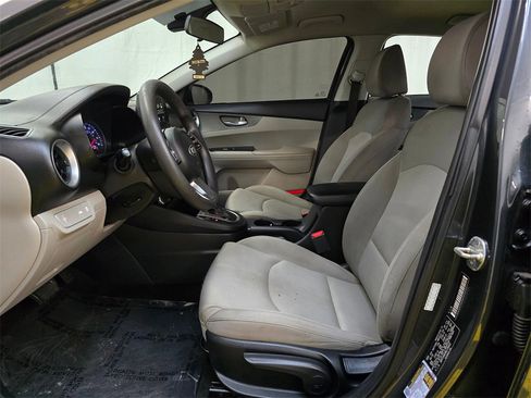 Used 2019 Kia Forte LXS image 21