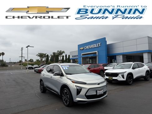 Used 2023 Chevrolet Bolt EUV Premier w/ Sun & Sound Package FWD image 1