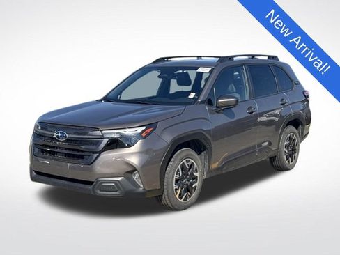 Certified 2025 Subaru Forester Premium AWD/4WD image 3