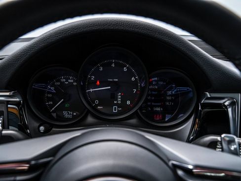 Used 2024 Porsche Macan image 15