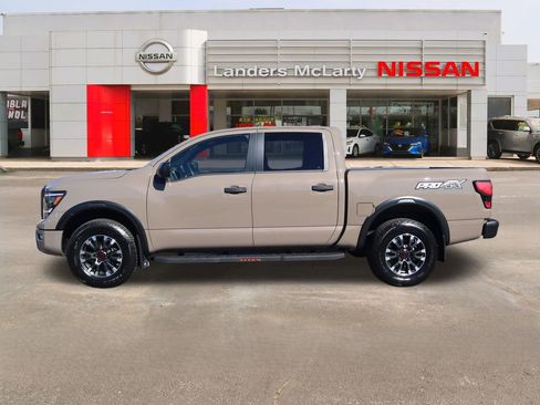 Used 2024 Nissan Titan PRO-4X w/ Off Road Protection Package image 6