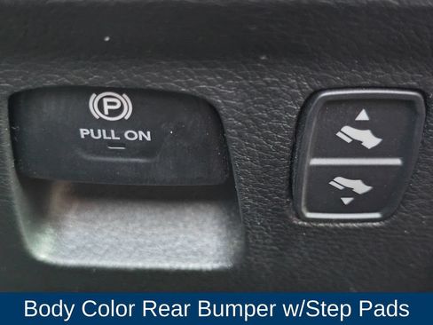 Used 2023 RAM 1500 Laramie AWD/4WD image 29