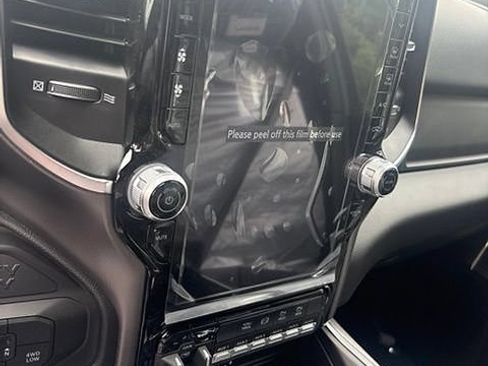 New 2026 RAM 3500 Big Horn AWD/4WD image 17
