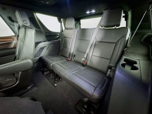 Used 2021 GMC Yukon Denali w/ Denali Premium Package AWD/4WD image 29