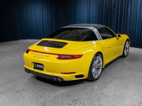 Used 2017 Porsche 911 Targa 4S image 11