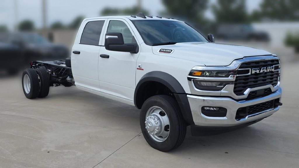 New 2026 RAM 5500 Tradesman w/ Chrome Appearance Group AWD/4WD image 7