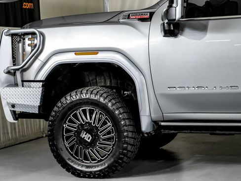 Used 2025 GMC Sierra 3500 Denali w/ Denali Reserve Package AWD/4WD image 13