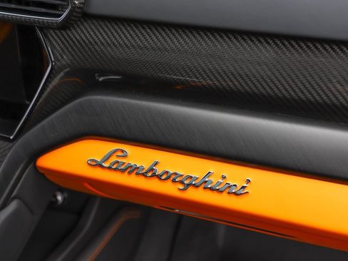 Used 2024 Lamborghini Urus S AWD/4WD image 46