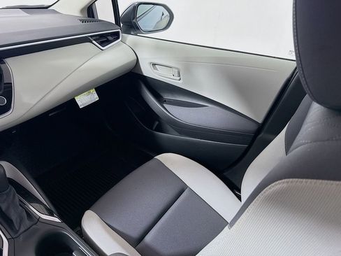 Used 2024 Toyota Corolla LE image 18