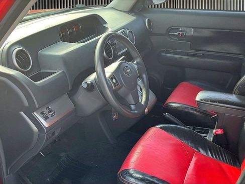 Used 2015 Scion xB image 13