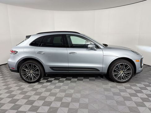 Used 2026 Porsche Macan AWD/4WD image 8