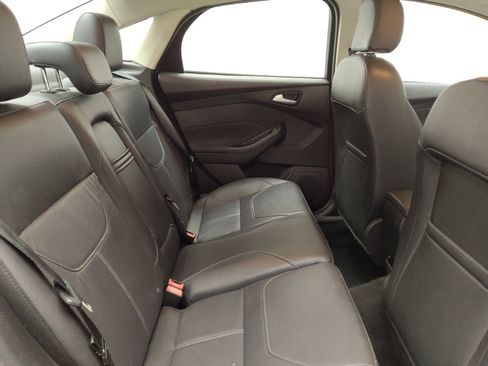 Used 2015 Ford Focus SE w/ Equipment Group 201A FWD image 19