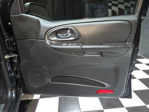 Used 2007 Chevrolet TrailBlazer SS image 66