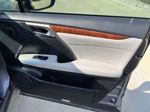 Used 2018 Lexus RX 350L FWD w/ Premium Package image 27