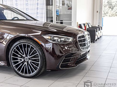 Used 2023 Mercedes-Benz S 580 4MATIC Sedan image 4