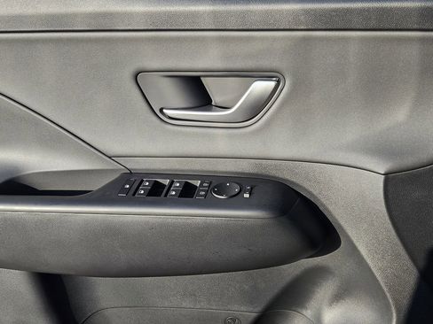 New 2026 Hyundai Kona Limited FWD image 22