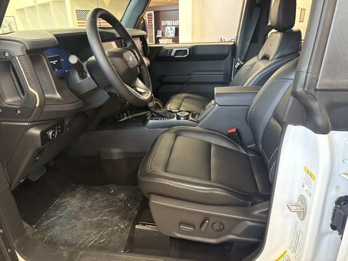New 2025 Ford Bronco Badlands w/ Sasquatch Package AWD/4WD image 40