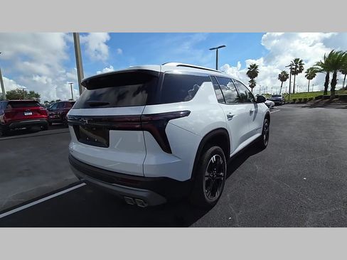New 2027 Chevrolet Traverse LT w/ Sun and Wheel Package FWD image 20