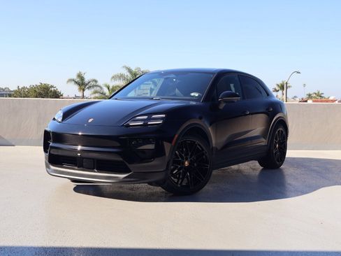 New 2026 Porsche Macan Electric image 1
