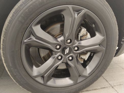 Used 2018 Dodge Journey Crossroad w/ Nav & Sun Group FWD image 31