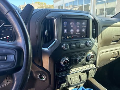 Used 2022 GMC Sierra 2500 Denali w/ Denali Ultimate Package image 17