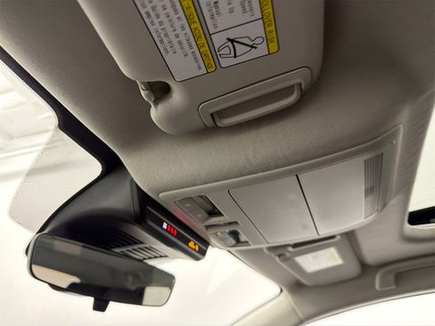 Used 2025 MAZDA CX-30 AWD 2.5 S w/ Premium Package image 30