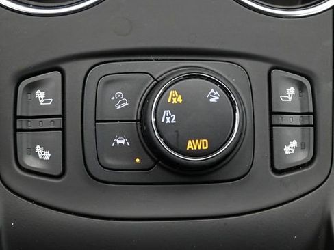 Used 2023 GMC Terrain SLT AWD/4WD image 28