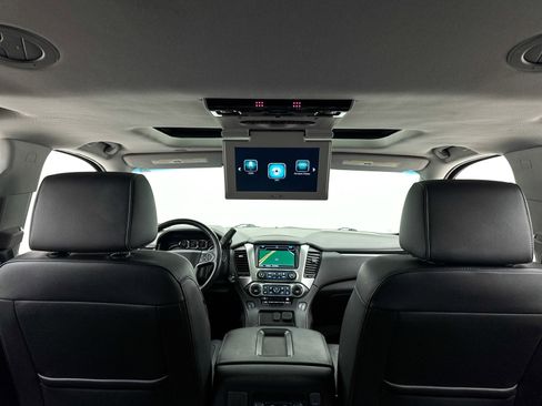 Used 2018 Chevrolet Suburban LT image 8