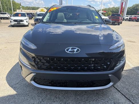 Used 2023 Hyundai Kona Limited w/ Cargo Package AWD/4WD image 2
