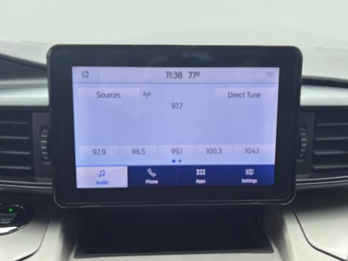 Used 2021 Ford Explorer XLT RWD image 30