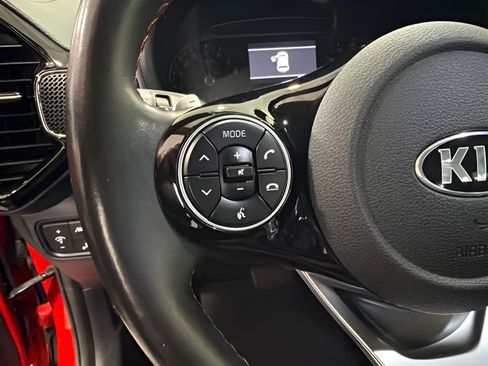 Used 2020 Kia Soul GT-Line Turbo FWD image 18