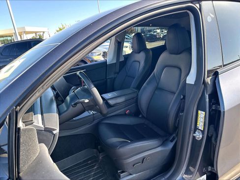 Used 2023 Tesla Model Y Performance AWD/4WD image 21
