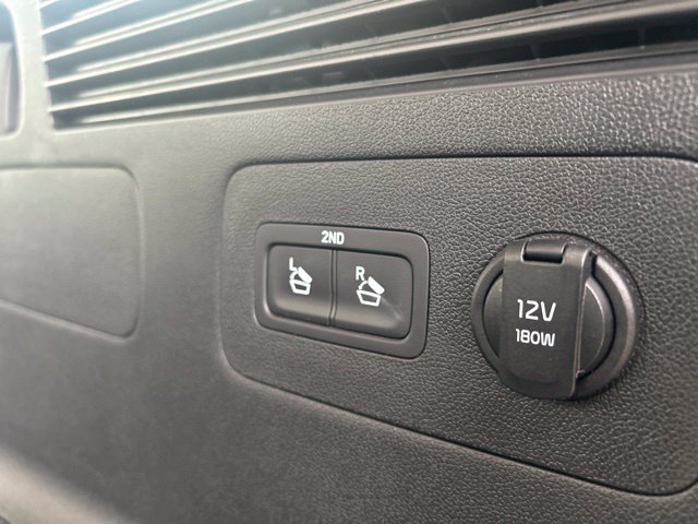 Used 2025 Kia Sorento S FWD image 9