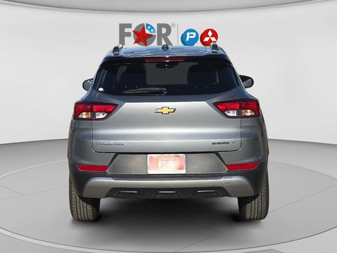 Used 2023 Chevrolet TrailBlazer LT FWD image 4