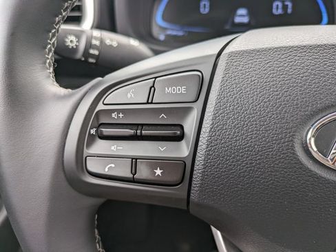 Used 2026 Hyundai Venue SEL FWD image 22