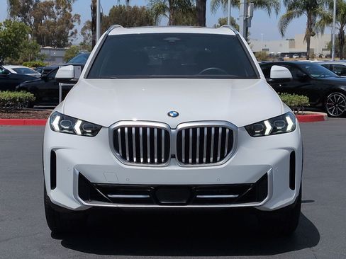 Certified 2025 BMW X5 sDrive40i RWD image 3