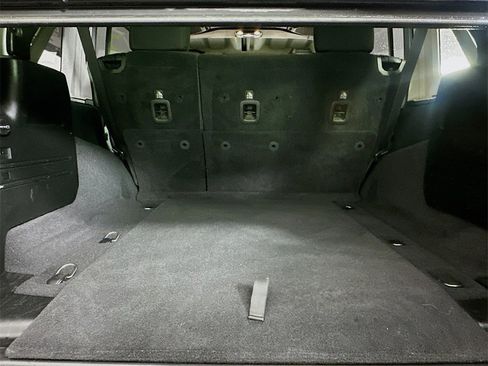 Used 2019 Jeep Wrangler Unlimited Sahara image 25