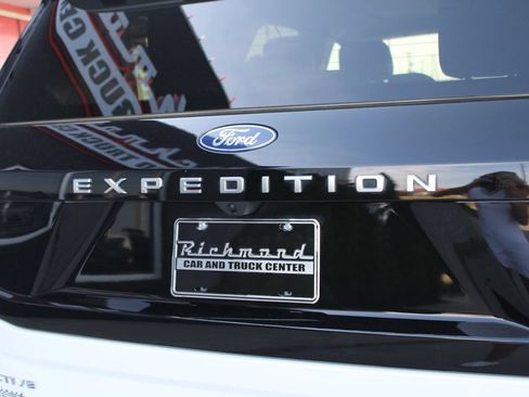 Used 2025 Ford Expedition Active AWD/4WD image 58