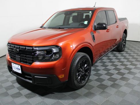 Certified 2024 Ford Maverick Lariat w/ Black Appearance Package image 4