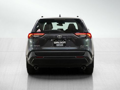 Used 2020 Toyota RAV4 XLE w/ XLE Grade Weather Package image 4