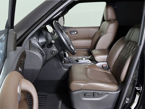 Used 2024 Nissan Armada Platinum w/ Captain's Chairs Package image 10