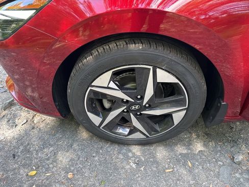 Certified 2023 Hyundai Elantra SEL w/ Convenience Package FWD image 17