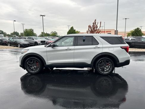 New 2027 Ford Explorer ST w/ Sun And Sound Package AWD/4WD image 9