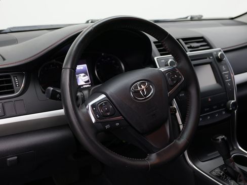 Used 2017 Toyota Camry SE FWD image 8