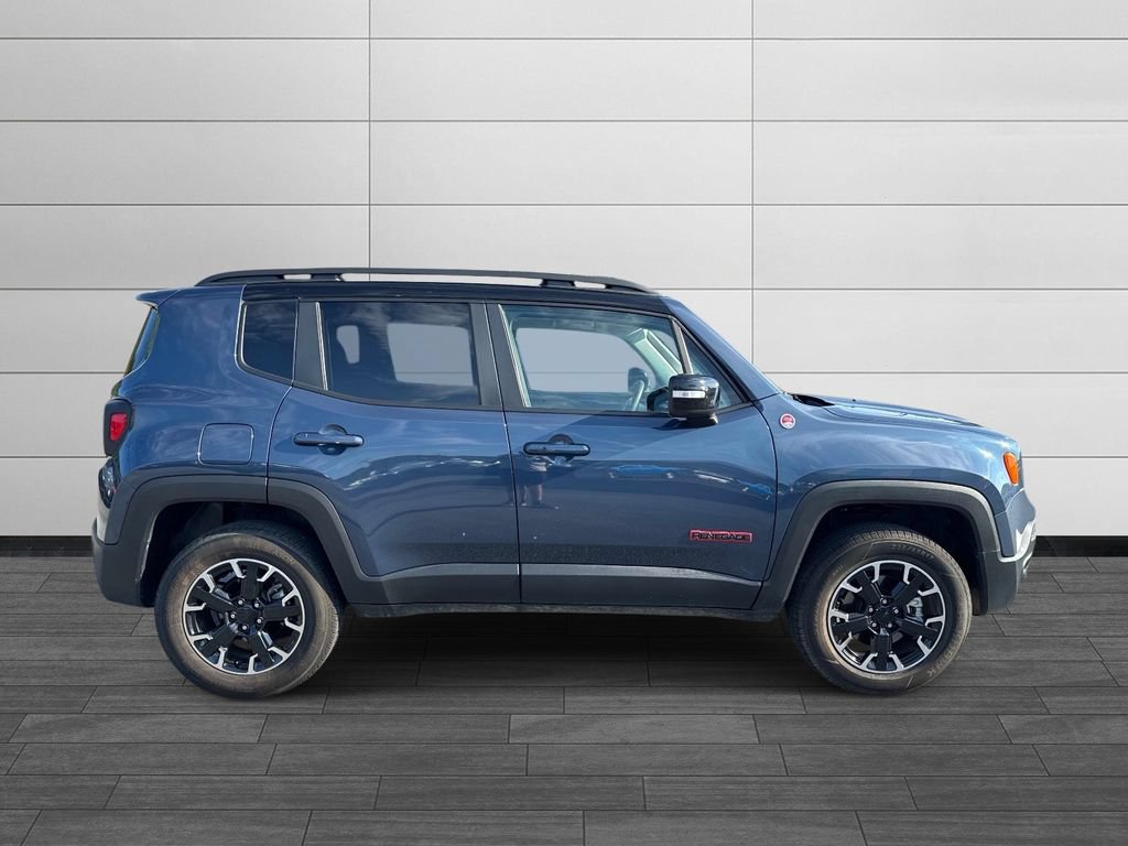 Used 2023 Jeep Renegade Trailhawk AWD/4WD image 2