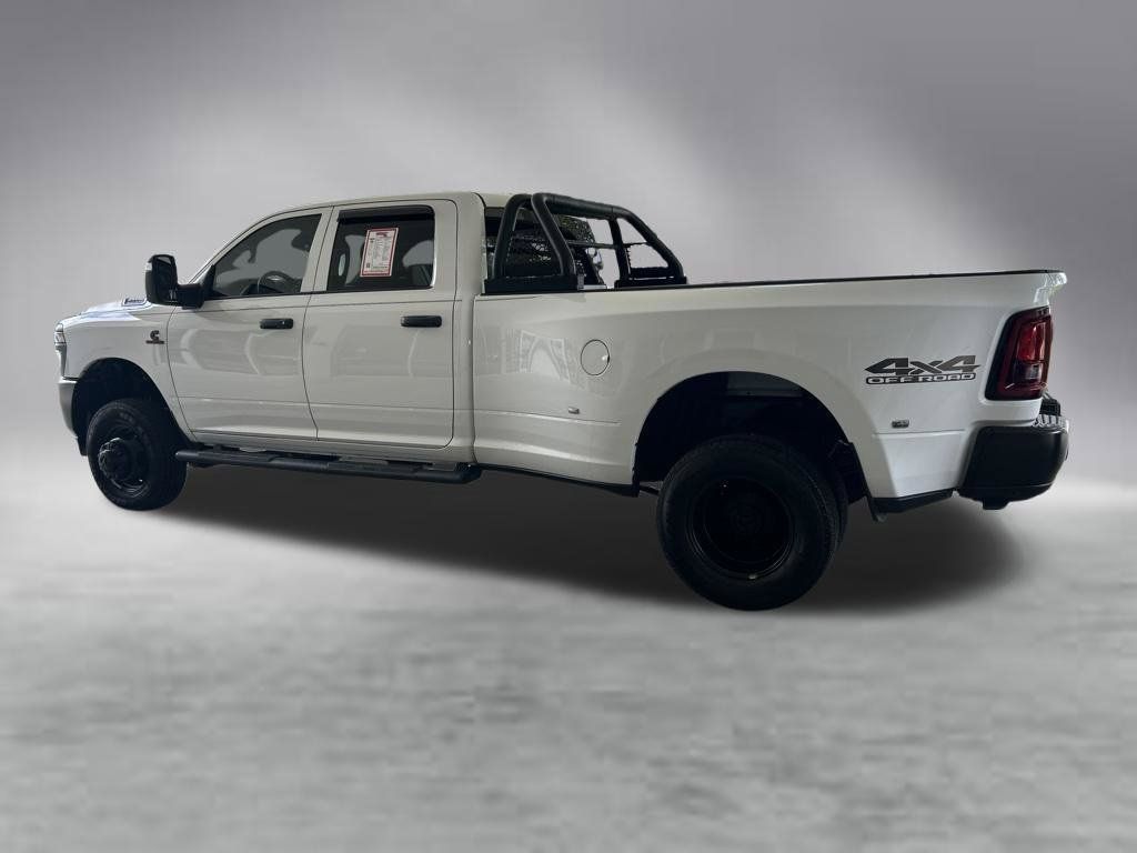 Used 2025 RAM 3500 Tradesman AWD/4WD image 4